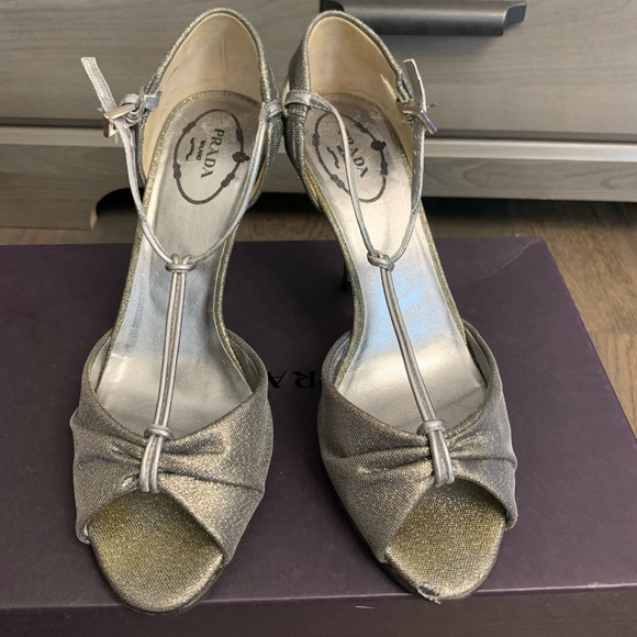 Prada silver sandals size 36.5 - Picture 7 of 8